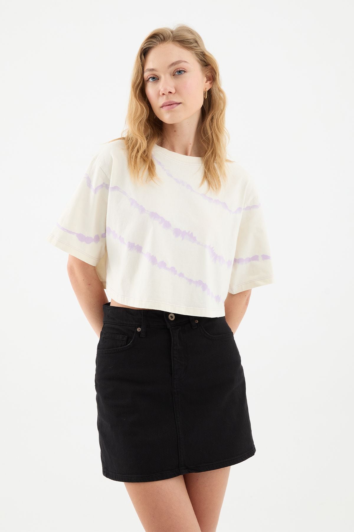 Jaen Ecru Tie Dye Women's T-shirt Product vendor