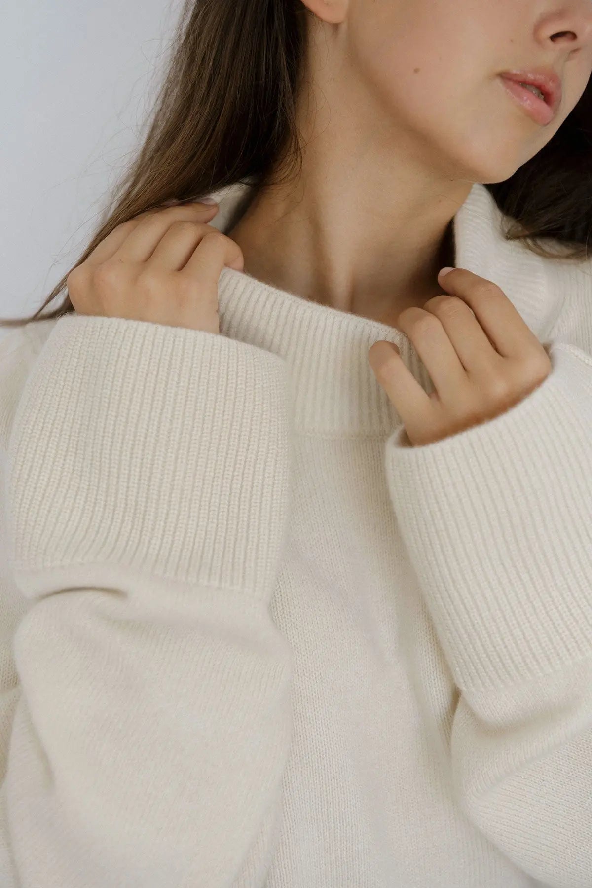 Close up of ribbed details Nuage Ivory Cashmere Pullover