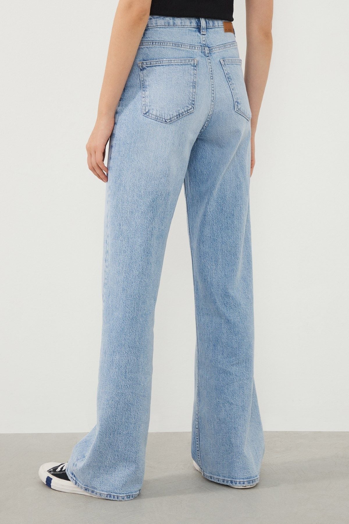 Ra Denim-Odin Wide Leg Fit Light Blue Women’s Jeans-4