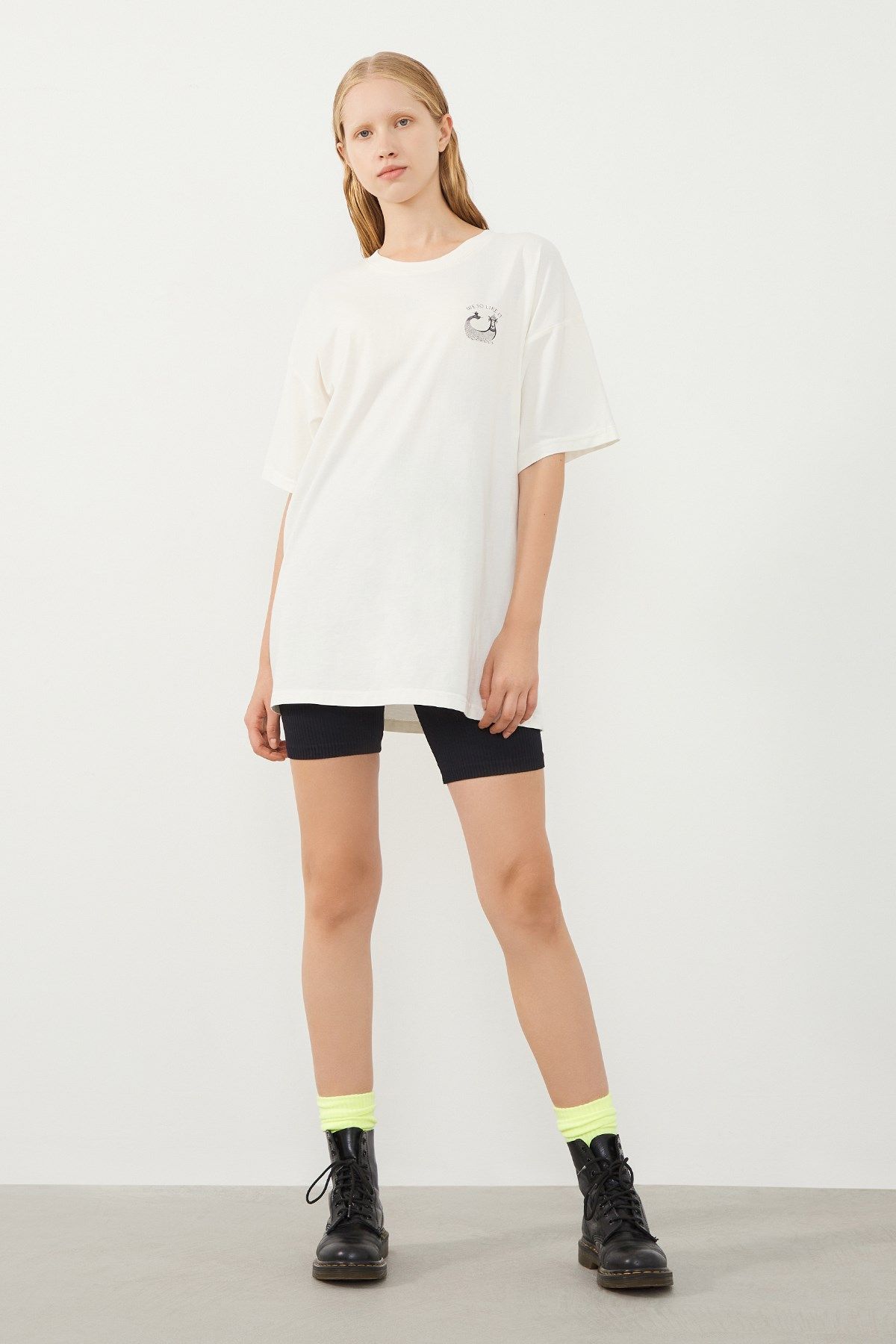 Ra Denim-Denge Oversize Ecru  Shahmaran Unisex T-shirt-1