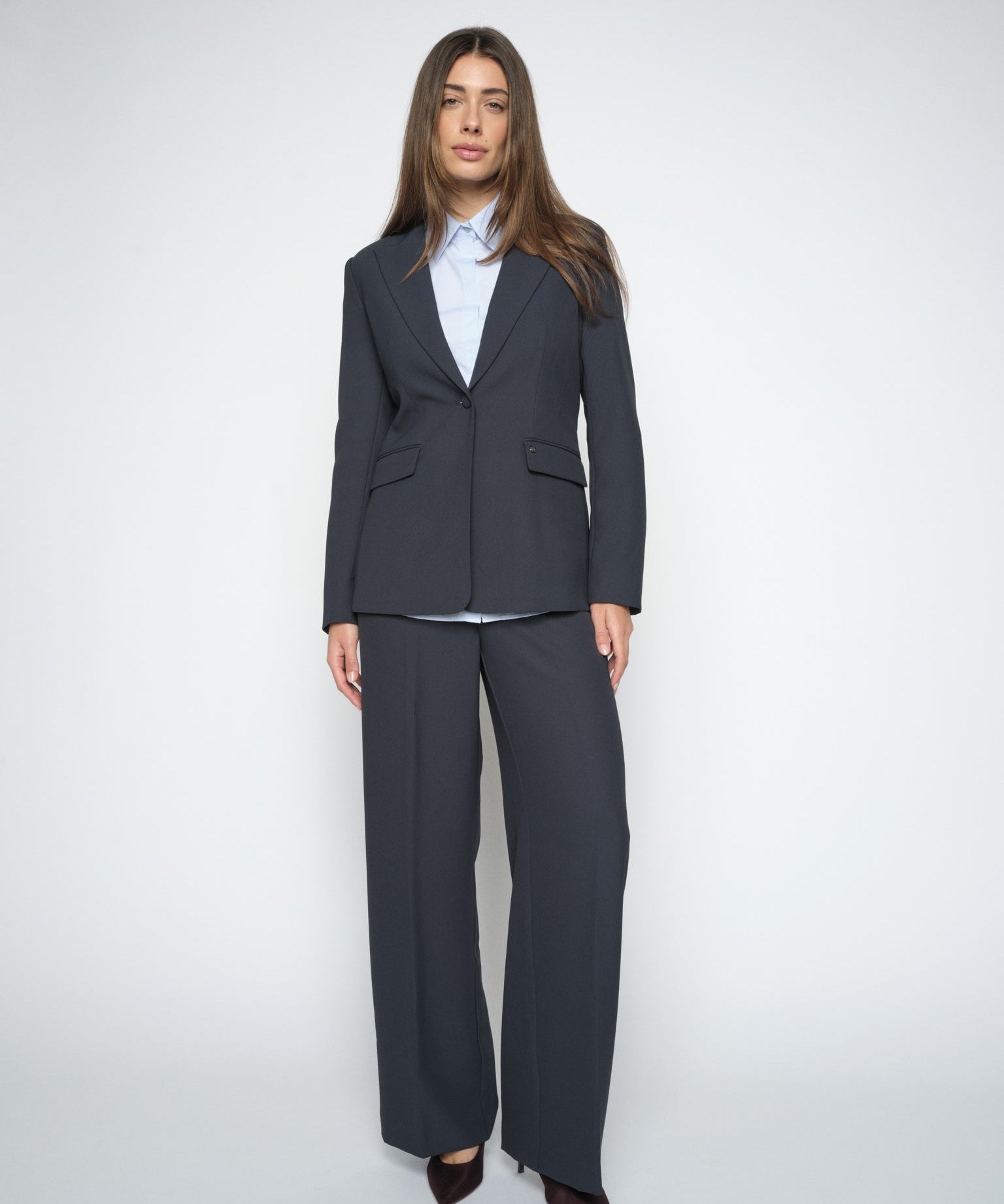 Mos Mosh Leya Miley trousers in salute navy, styled view – 99things.ch