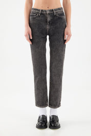 Mira Boyfriend Fit Gray Strike Women's Jeans