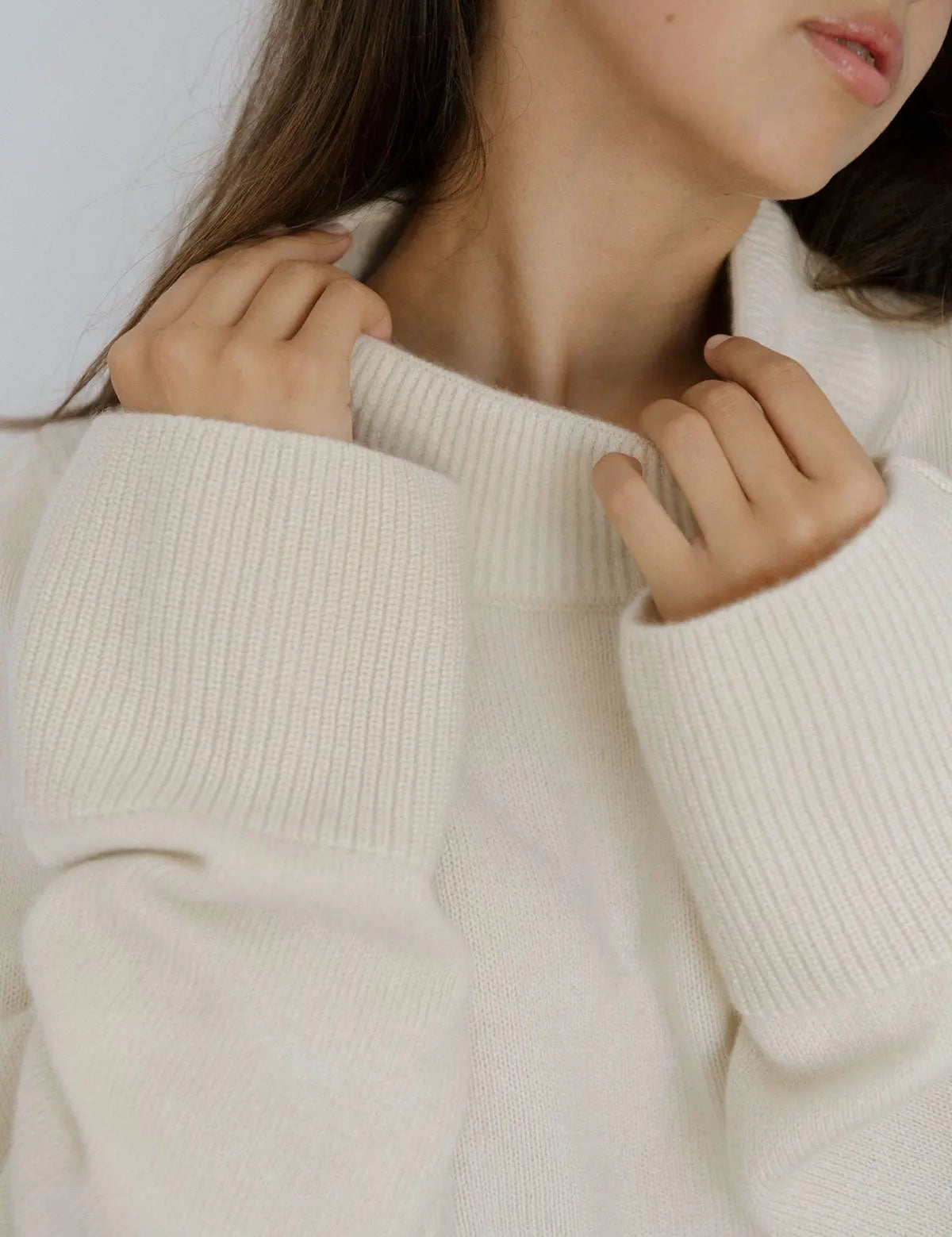 Close up of ribbed details Nuage Ivory Cashmere Pullover