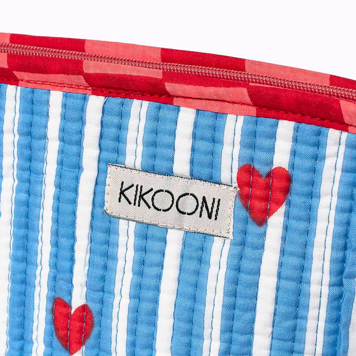 KIKOONI Love Edition blue mini pouch, woven label and heart print – detail