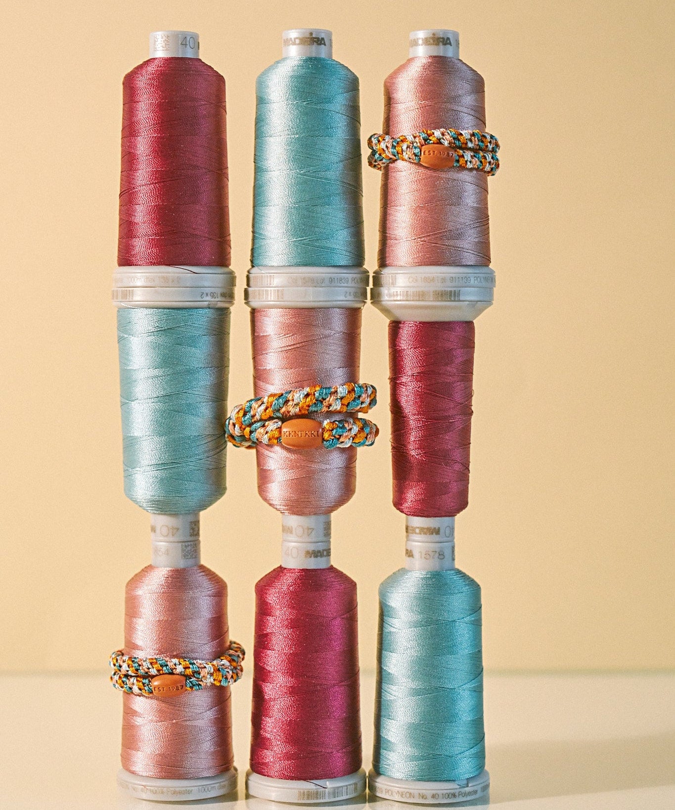 KKNEKKI hair tie Terracotta & Teal Mix – lifestyle