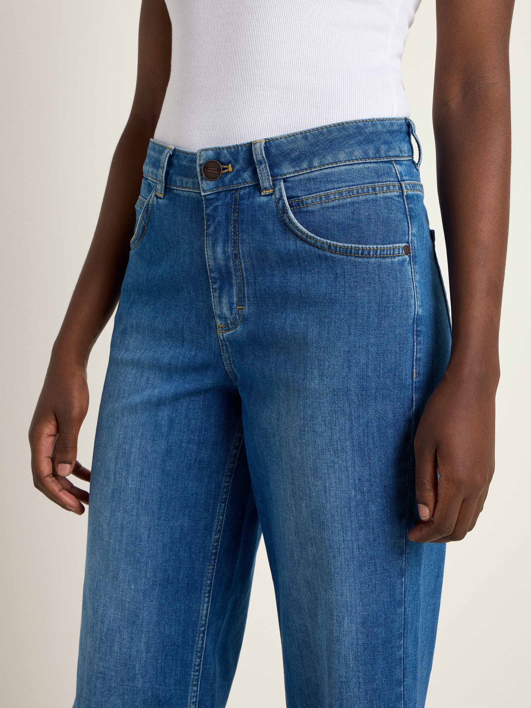LANIUS relaxed straight jeans in mid blue – waist detail