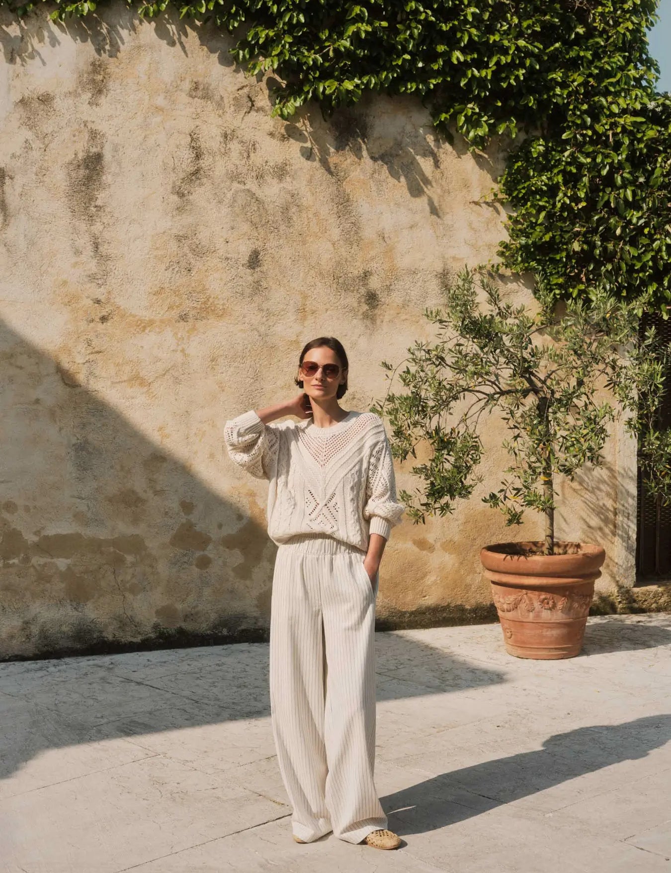 lanius-organic-sweater-lifestyle-99things-styling..webp
