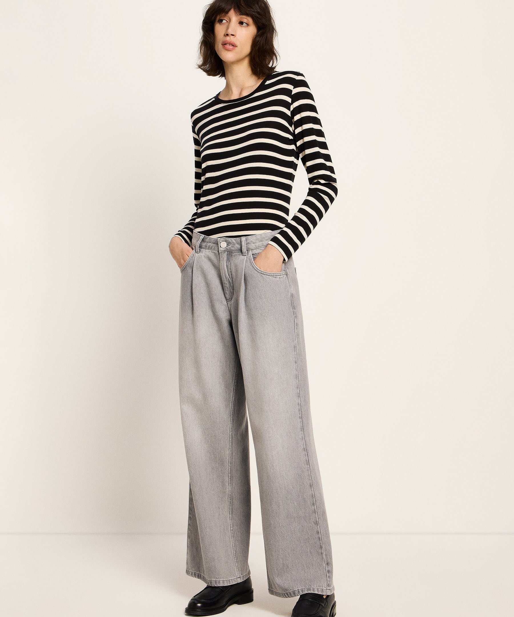 LANIUS Pleated Marlene Jeans – Light Grey Denim – view 3