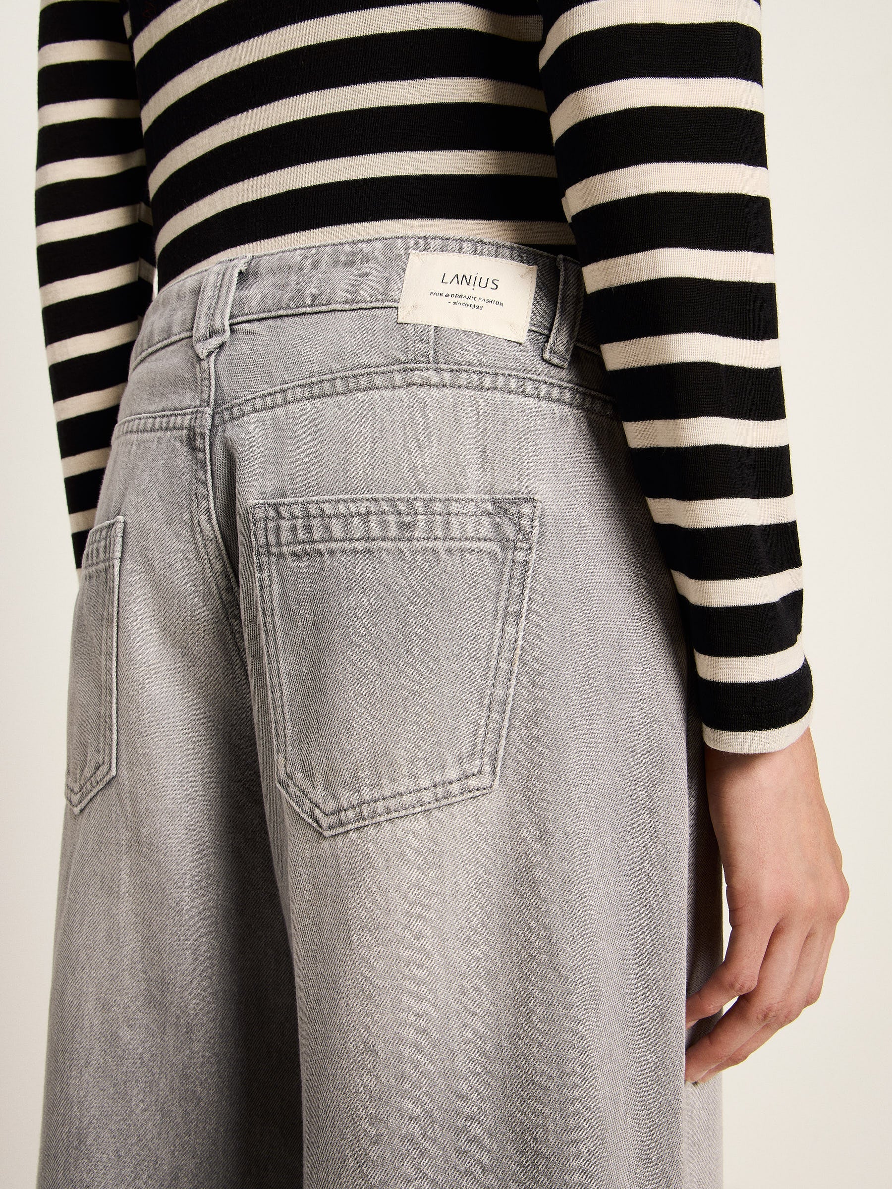 LANIUS Pleated Marlene Jeans – Light Grey Denim – view 5
