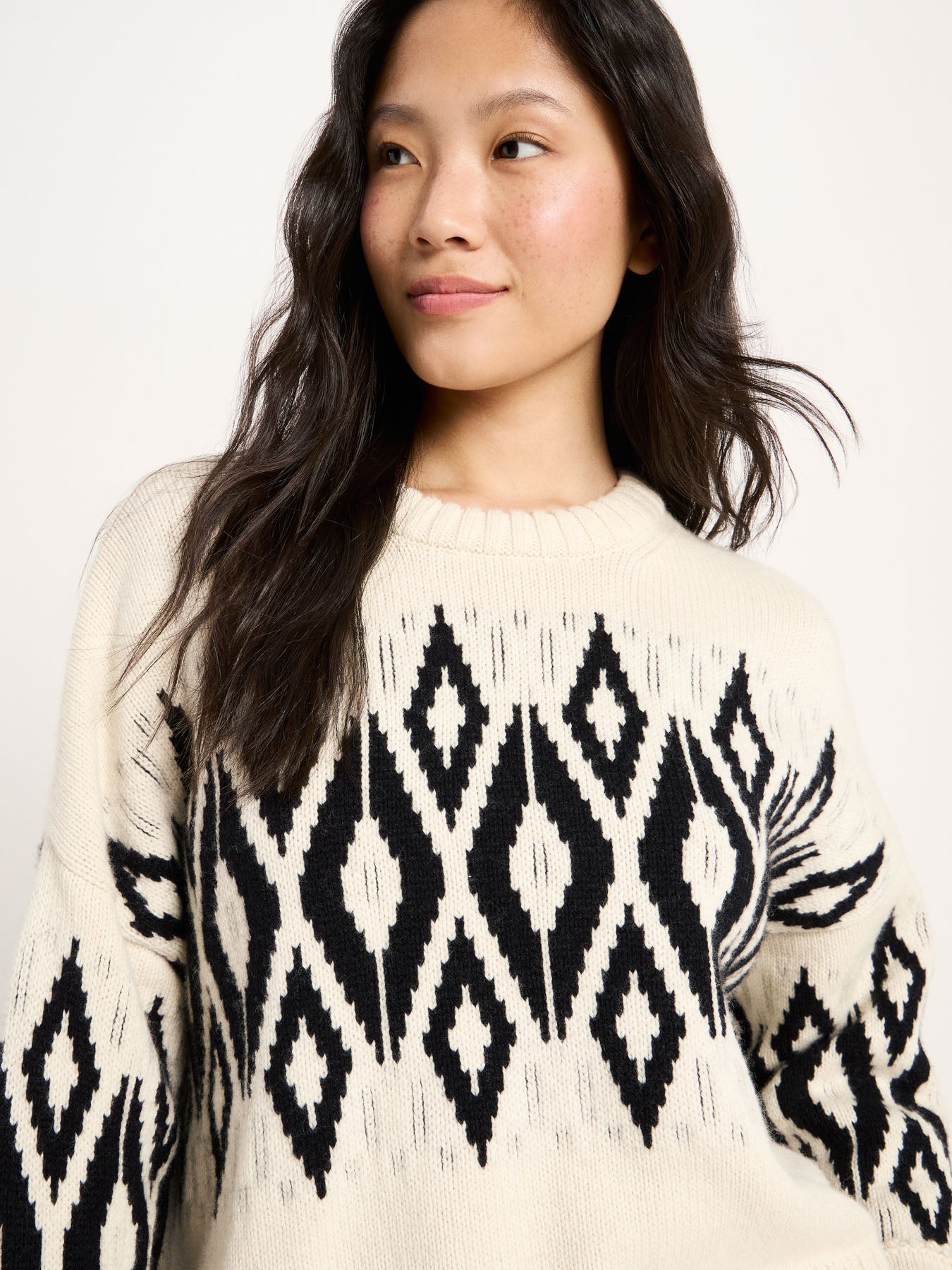 LANIUS Norwegian sweater – jacquard close-up on the model