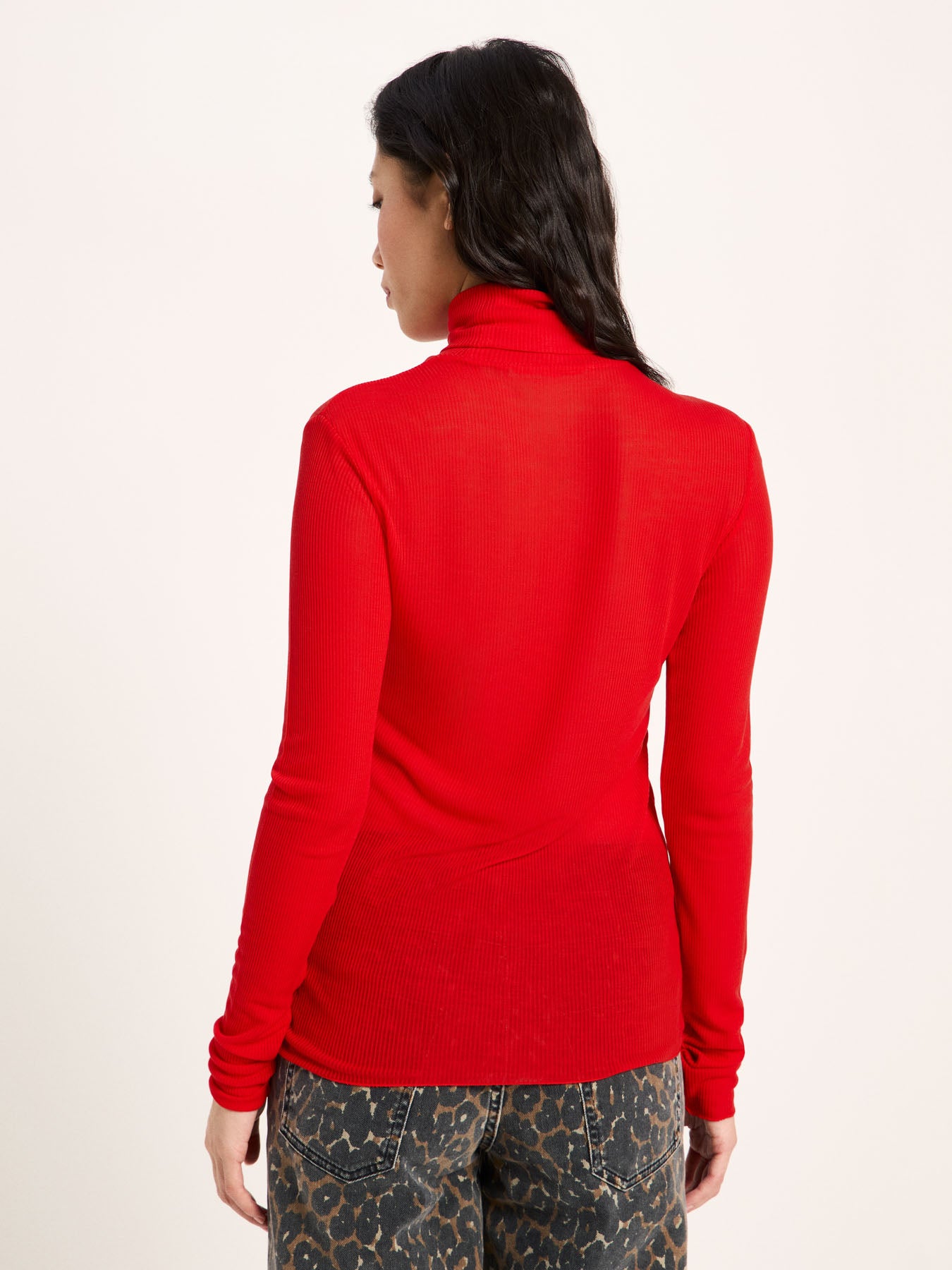 LANIUS roll-neck top in red TENCEL Lyocell, back view