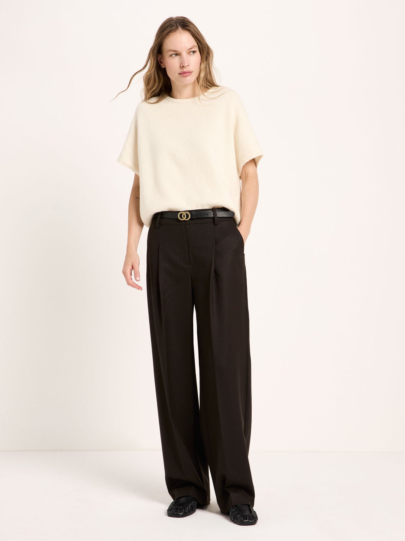 LANIUS sleeveless jumper in off-white organic virgin wool and cotton, another view