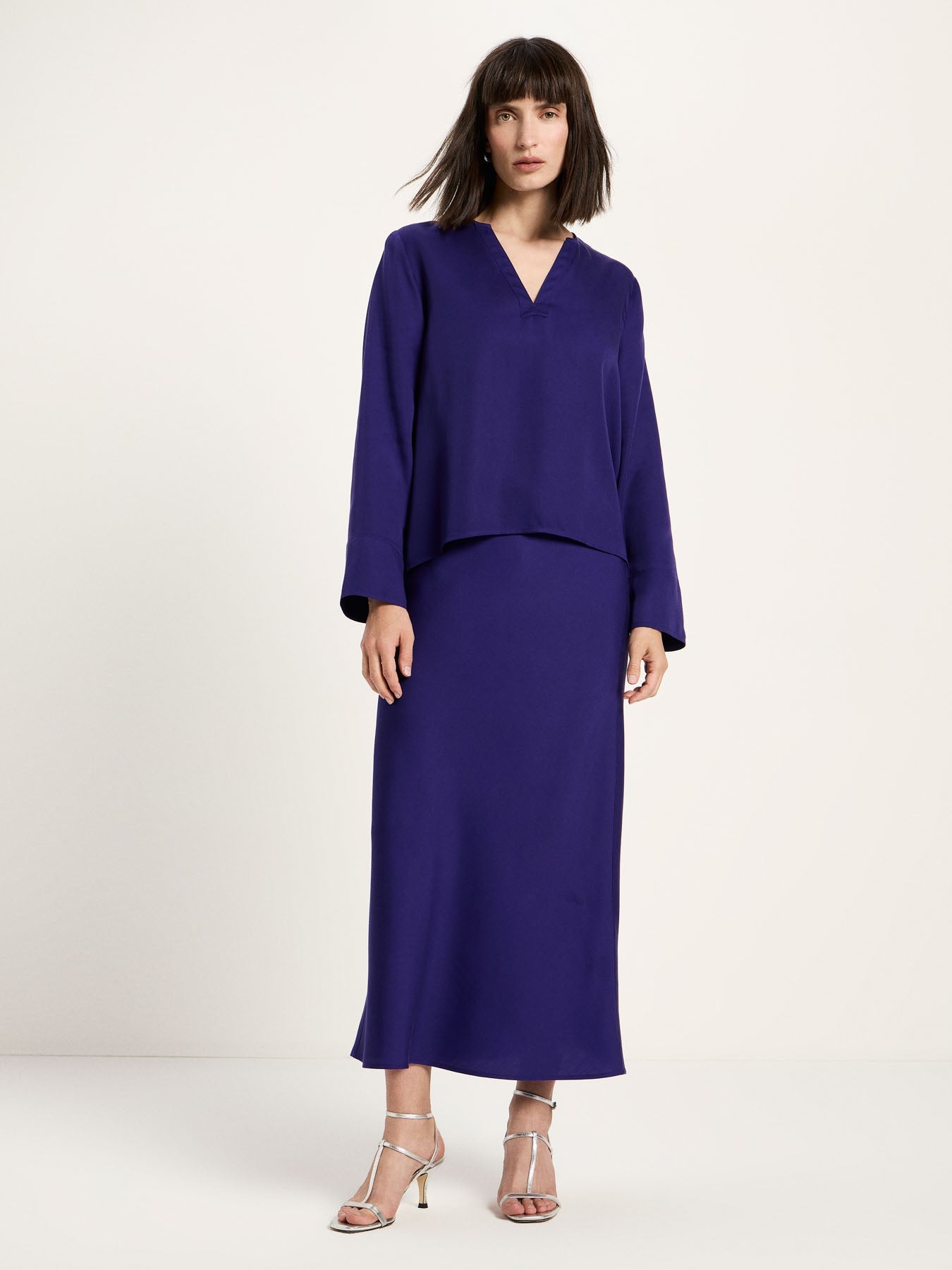 LANIUS blouse in violet TENCEL with a subtle sheen, another view
