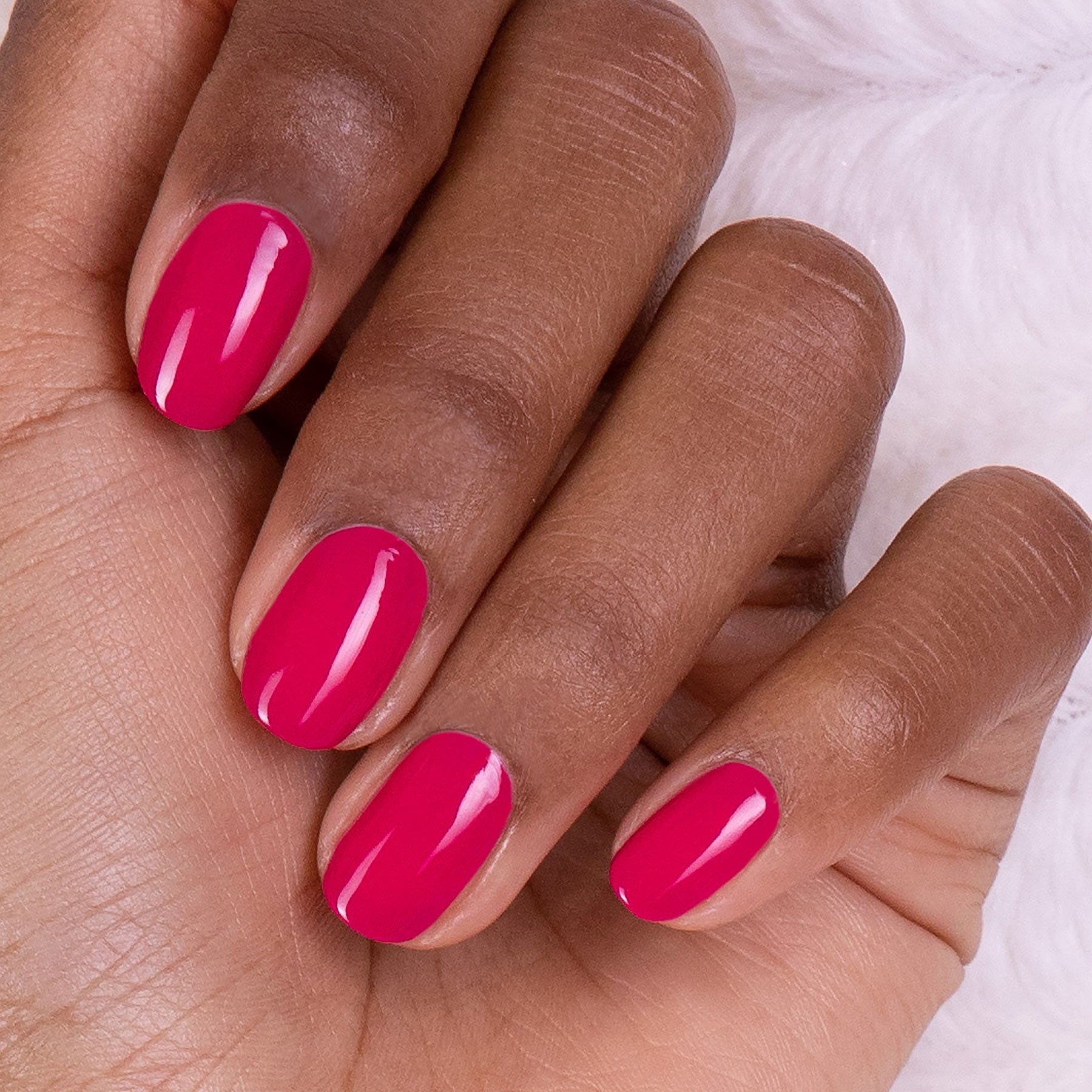 Manucurist Green Flash™ semi-permanent LED nail polish, Fuchsia – view 2