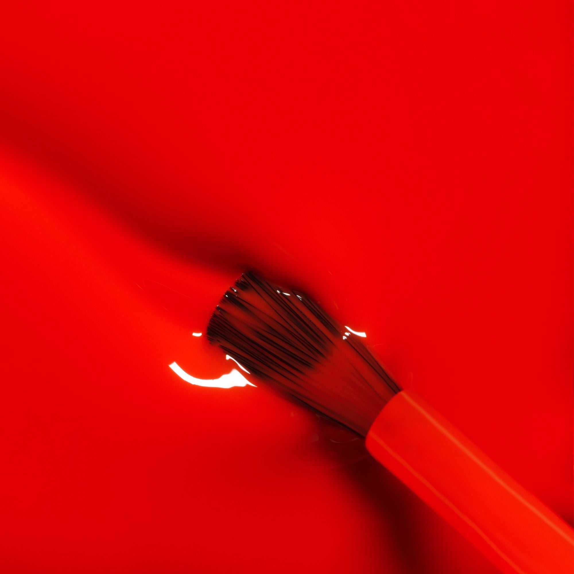 Manucurist Green Flash™ LED nail polish in Lava, fiery red – view 4