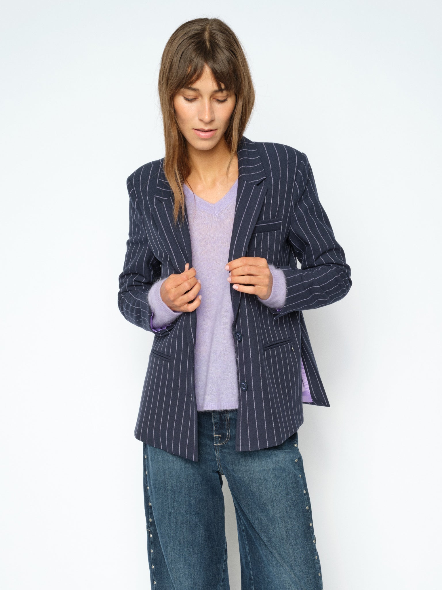 MOS MOSH Mape Sophia light V-neck jumper in Violet Tulip lilac, close-up detail