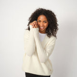 MOS MOSH Thora V-neck jumper in ecru, close-up of the a fluffy alpaca and wool knit