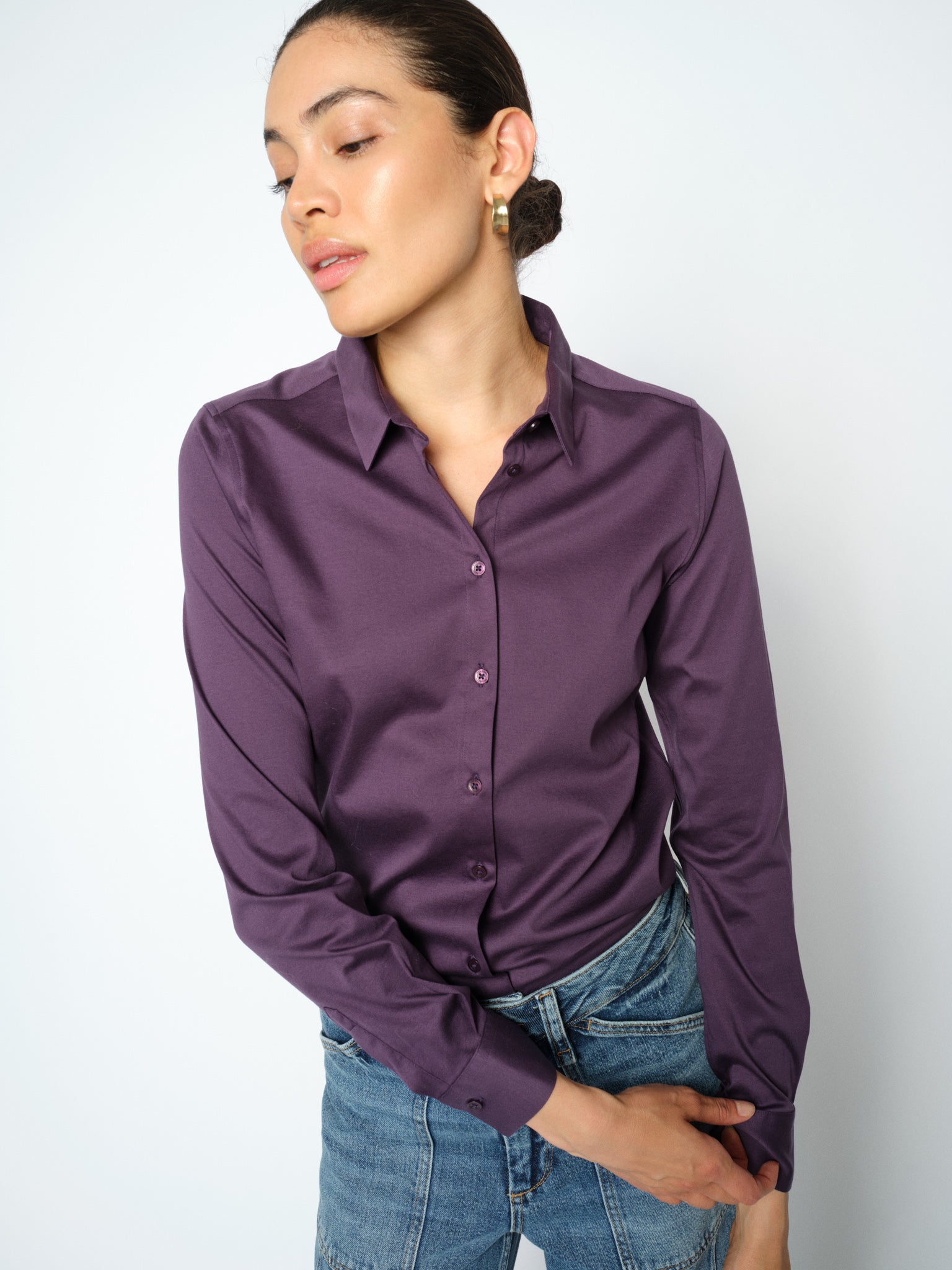 MOS MOSH Tina fitted shirt in Sweet Grape with a classic collar and satin-like drape
