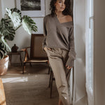 Iconic V-Neck Jumper – Cappuccino – view 4