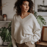 Iconic V-Neck Jumper – Vanilla – view 2