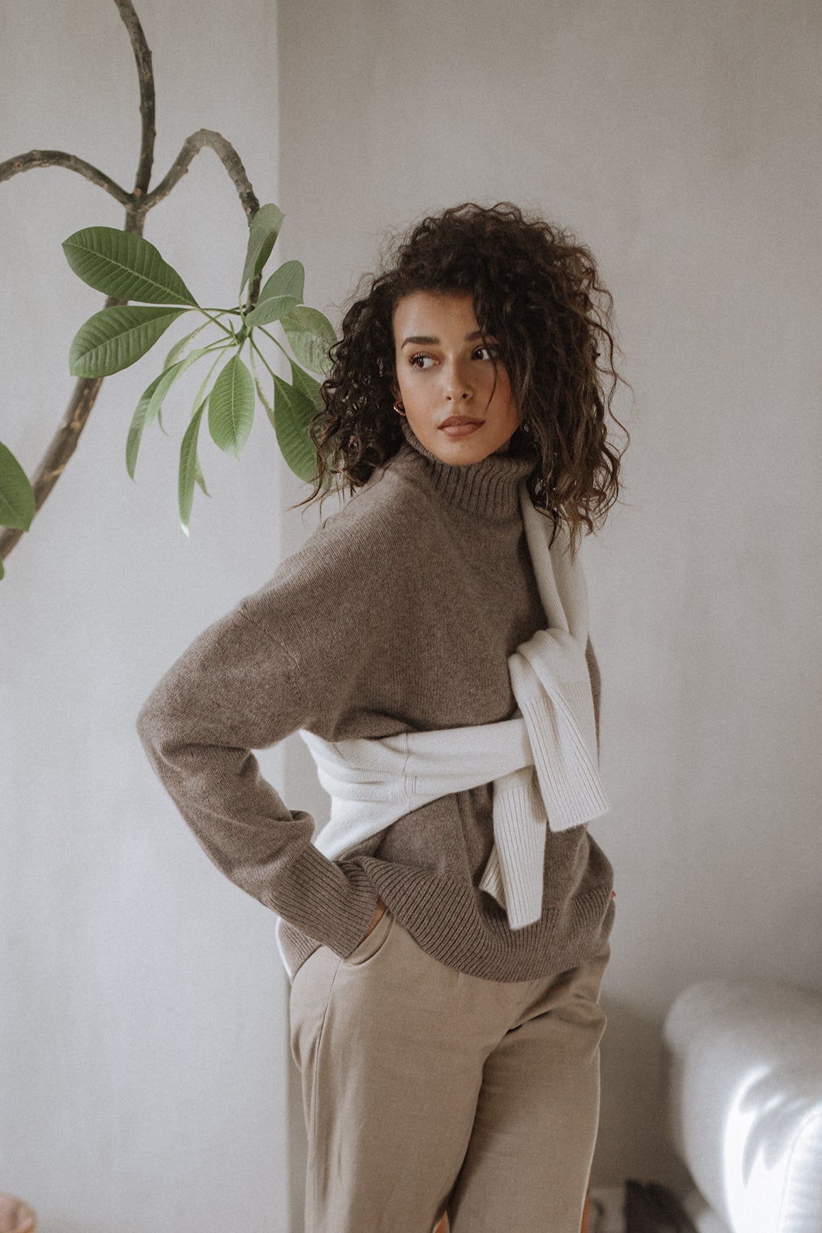 Roll-Neck Jumper – Hot Cappuccino – view 3