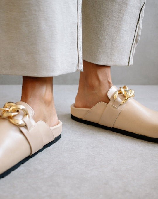 ALOHAS - Gold Chain Clogs | Nude