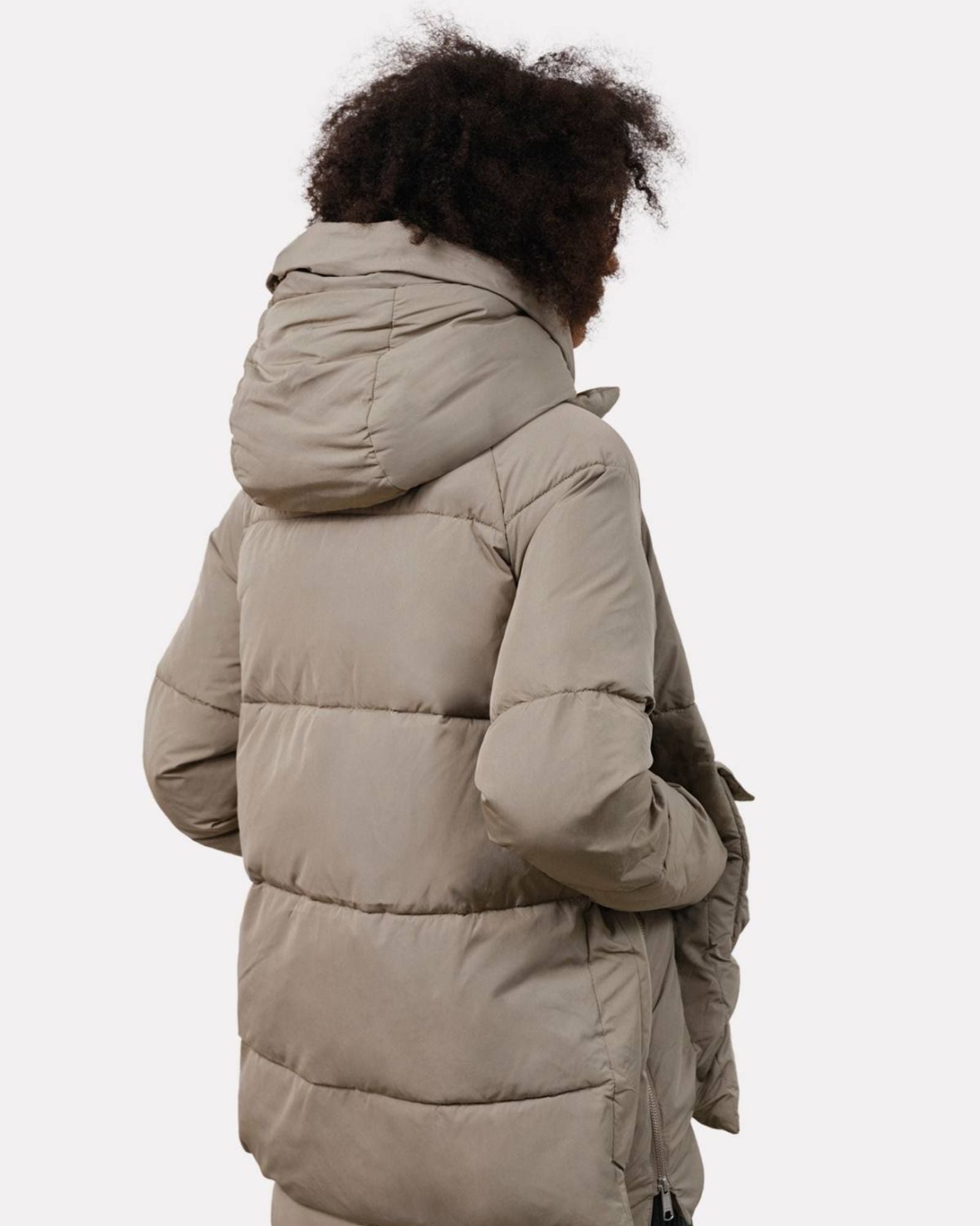 EMBASSY OF BRICKS & LOGS - LYNDON Puffer Jacket | Pale Olive