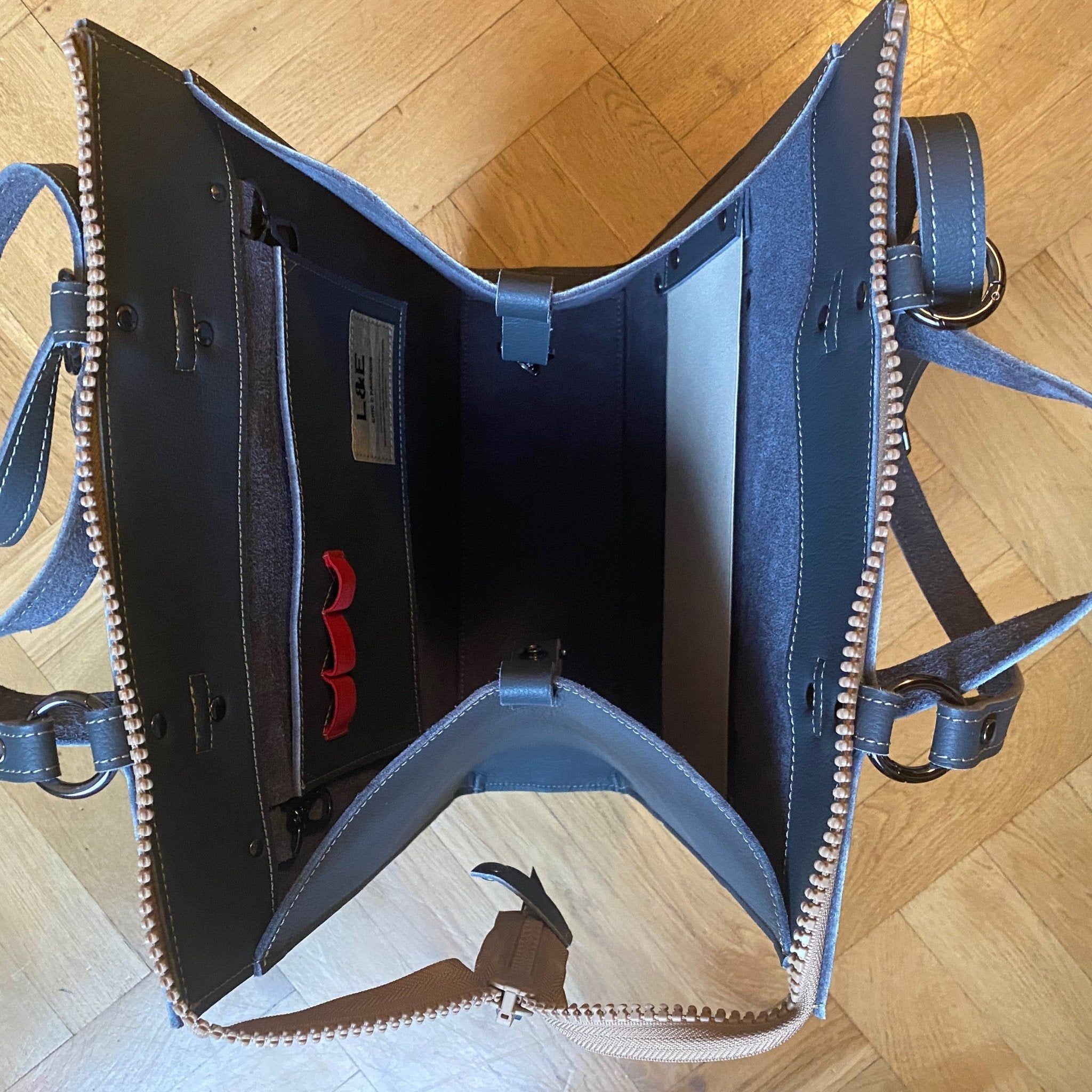 lnestudio - Marketplace - Sörenberg Tote Dark Grey